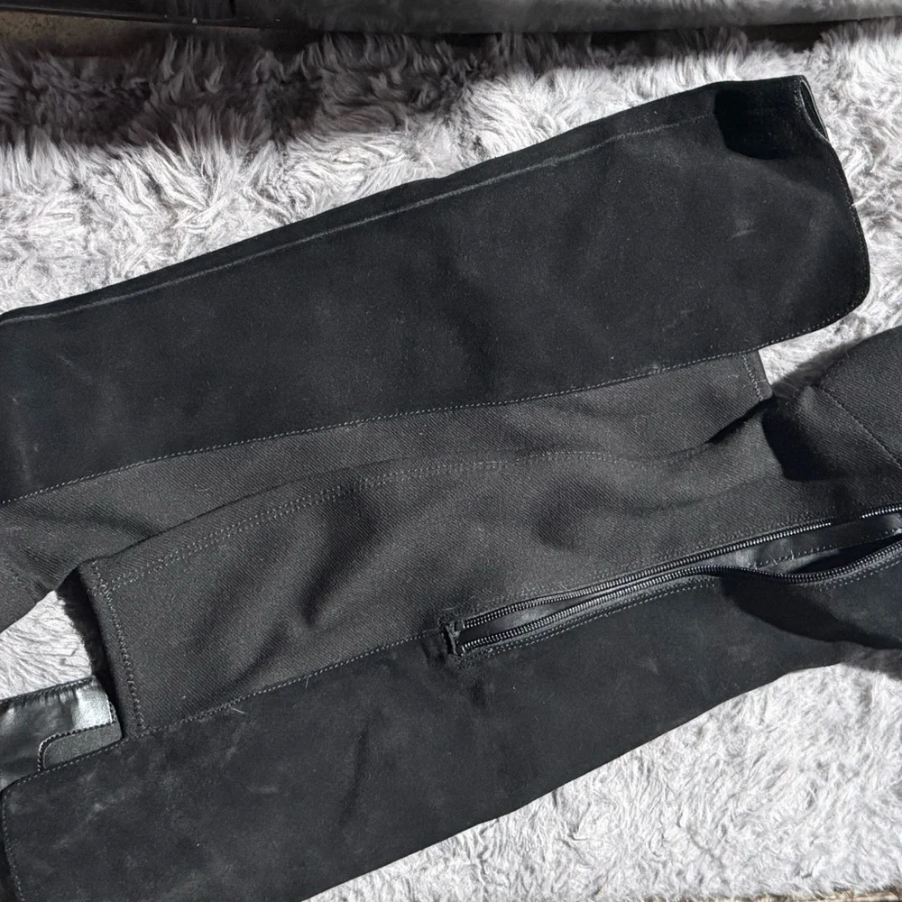 Elegant Black Over-the-Knee Boots - Picture 2 of 5